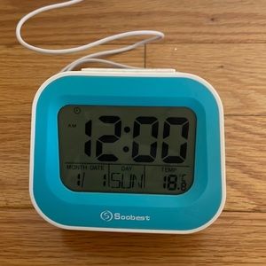 Small clock radio